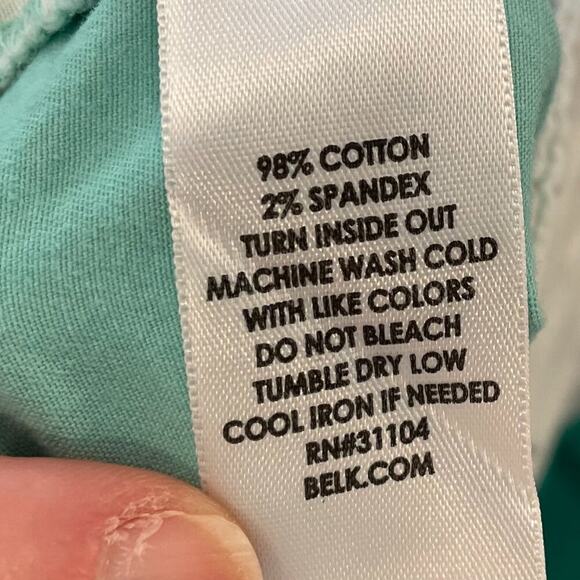 Light Green Cotton Geometric Print Chino Shorts, Pockets, Belt Loops, Size 10 - Picture 8 of 11